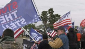 Des partisans de Trump rassemblés au Texas pour accueillir son arrivée
