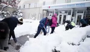 Espagne : opération déneigement avant l'arrivée d'une vague de froid inédite