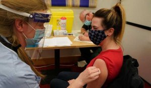Covid-19 : la course à la vaccination en Angleterre