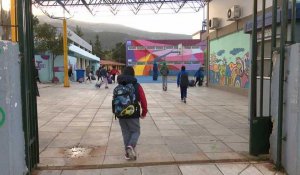Grèce : les écoles et les crèches rouvrent mais le confinement est prolongé