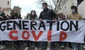 "Ouvrez les facs!": face à la détresse des étudiants, Macron desserre l'étau