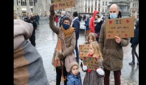 A Lille, manifestation pour garder le droit d'enseigner à la maison