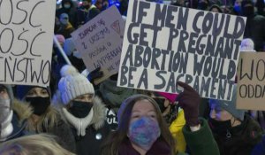 Les Polonais dans la rue contre la quasi-interdiction de l'avortement