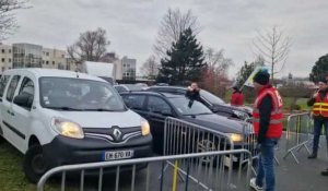 Réforme des retraites: tensions entre automobilistes et manifestants à Compiègne