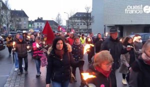 VIDÉO. Droits des femmes : la retraite aux flambeaux féministe a réuni 100 personnes à Saint-Lô