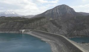 Dans les Hautes-Alpes, la sécheresse de l'été 2022 questionne l'usage de l'eau