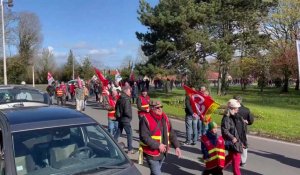 Manifestation du jeudi 13 avril à Béthune : les opposants à la réforme marquent l’arrêt au rond point Saint Pry