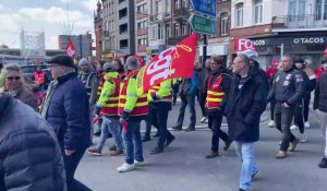 Dunkerque : le cortège de manifestants s’élance de la gare