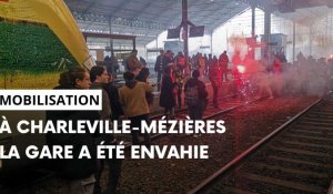 Les manifestants envahissent la gare de Charleville-Mézières