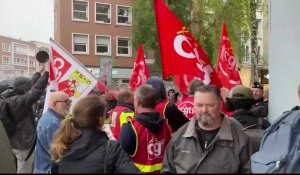 Emmanuel Macron à Dunkerque : les manifestants sont place Jean-Bart avec des casseroles