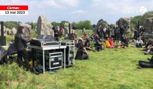 Avec You origin, une expérience musicale contemplative au milieu des menhirs de Carnac