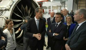Aéronautique: Macron en visite chez Safran pour promouvoir l'avion vert