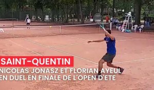 Beau duel de gauchers entre Nicolas Jonasz (Cormontreuil) et Florian Ayeul (Saint-Quentin Tennis)