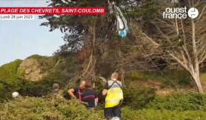 VIDÉO. Un parapentiste bloqué dans les arbres au dessus d'une plage naturiste près de Saint-Malo 
