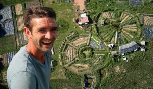 VIDÉO. « Je ne m'aimais pas » : après une jeunesse d'excès, Mickaël renait grâce à la permaculture 