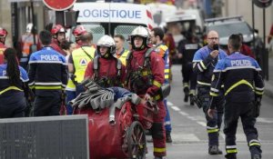 Effondrement d'un immeuble à Paris : une personne encore recherchée, six blessés graves (parquet)