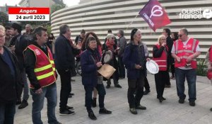 VIDÉO. Des centaines de personnes ont sorti les casseroles avant le conseil municipal d’Angers hier