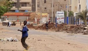 Conflit au Soudan : destructions et pillages au Darfour, bombardements à Khartoum