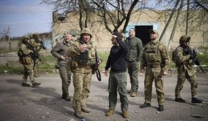 Zelensky en visite à Avdiivka sur la ligne de front