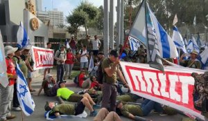 Israel: manifestation devant le ministère de la défense contre la réforme judiciaire