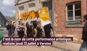 "Le tigre a traversé la rue" à Vervins (performance artistique)