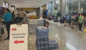 Des milliers d'évacués arrivent dans le sud du Canada
