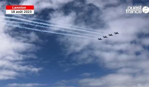 VIDÉO. Les pilotes de la Patrouille de France ont atterri à Lannion