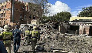 Ukraine : un missile russe frappe un immeuble à Dnipro