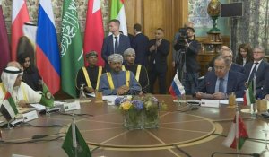 Le ministre russe Lavrov accueille ses homologues du Conseil de coopération du Golfe