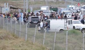 Images de civils arméniens hébergés dans une base russe au Nagorny Karabakh