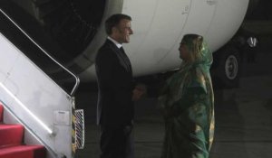 Emmanuel Macron accueilli à Dacca par la Première ministre du Bangladesh
