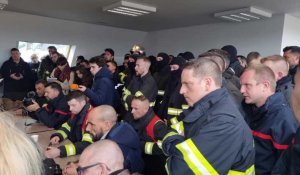 pompiers de Lille devant leur president
