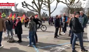 VIDÉO. Manifestation du 15 mars à Avranches : comme une ambiance de fête place Littré
