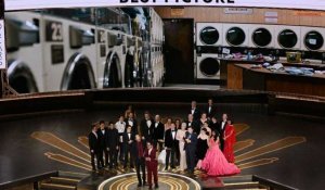 "Everything Everywhere All At Once" fait une razzia sur les Oscars