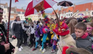 Le carnaval des écoles lance les Trois Joyeuses de Bergues 