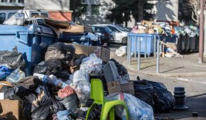Grève des éboueurs : des milliers de tonnes de déchets encombrent les rues de Paris