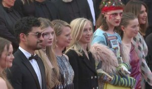 Cannes : Mia Wasikowska et Jessica Hausner sur le tapis rouge pour "Club Zero"