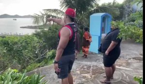 Nouvelle-Calédonie: des habitants de Nouméa se mettent en hauteur suite à une alerte tsunami