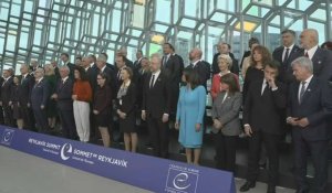 Les dirigeants européens posent pour une photo de famille à Reykjavik