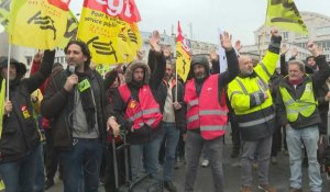 Retraites: à Paris, des cheminots en grève votent la reconduction "jusqu'au prochain temps fort"