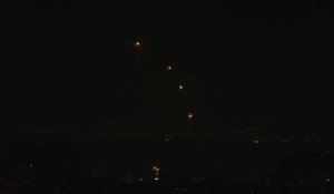 Un barrage de roquettes en provenance de Gaza est intercepté par le Dôme de fer israélien