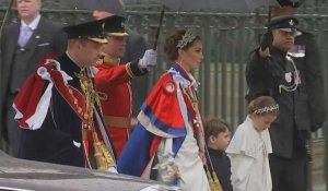 Le prince William, Kate et leurs enfants arrivent à l'abbaye de Westminster