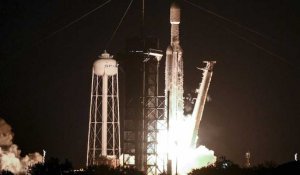 SpaceX fait enfin décoller sa fusée géante Falcon 9 Heavy et déploie trois nouveaux satellites