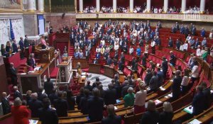 Attaque au couteau à Annecy: minute de silence à l'Assemblée nationale