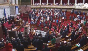 VIDÉO. Attaque au couteau à Annecy : minute de silence à l'Assemblée nationale