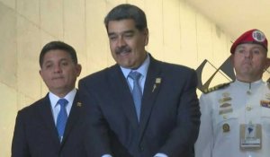 Les leaders sud-américains quittent le palais d'Itamaraty après le sommet de Lula