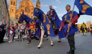 Revivez la grande parade des Fêtes johanniques à Reims