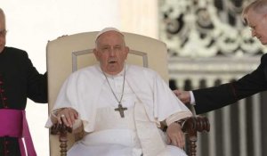 Le pape va être opéré mercredi pour un risque d'occlusion intestinale (Vatican)