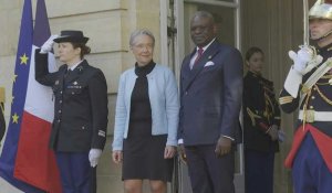 Le Premier ministre congolais reçu par son homologue française à Paris