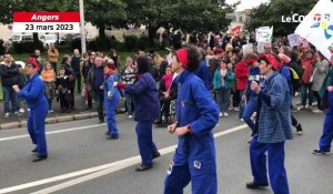 VIDÉO. Réforme des retraites, grève du 23 mars : les Rosies lancent en chanson la manifestation à Angers